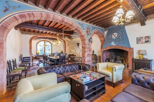Foto - 7 Zimmer Einfamilienhaus zum Kaufen in Castiglione del Lago