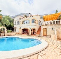 Haus in Denia, Alicante - 595.000,00&nbsp;EUR Kaufpreis, ca.&nbsp; 772,00&nbsp;m&sup2; in Denia (PLZ: )