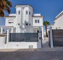 Haus in Alicante, Alicante - 280.000,00&nbsp;EUR Kaufpreis, ca.&nbsp; 140,00&nbsp;m&sup2; in Alicante (PLZ: )
