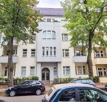 Stilvoller Dachgeschoss-Traum mit zwei Dachterrassen – bezugsfreie 2-Zimmer-Wohnung in Berlin-Grünau