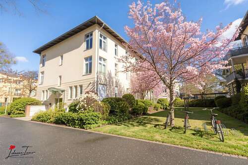 Außenansicht - Wohnen am Tiefen See – 2-Zimmer-Wohnjuwel mit Balkon & Tiefgaragenstellplatz