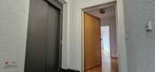 Treppenhaus/ Aufzug - 