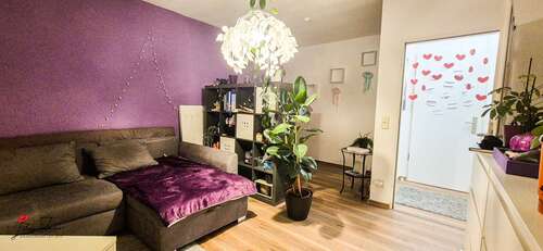 Wohn-/Schlafzimmer - Vermietete 1-Zimmer-Wohnung in Hennigsdorf – kompakte Kapitalanlage mit Einbauküche & Keller