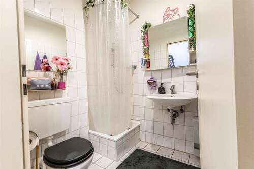 Badezimmer - 1 Zimmer Etagenwohnung in Hennigsdorf