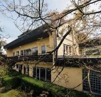Mehrgenerationenhaus mit beeindruckender Architektur und unbegrenzten Möglichkeiten - Much