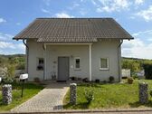 Foto - Sehr schönes Einfamilienhaus - 1.400,00&nbsp;EUR Kaltmiete, ca.&nbsp; 120,00&nbsp;m&sup2;&nbsp;Wohnfl&auml;che