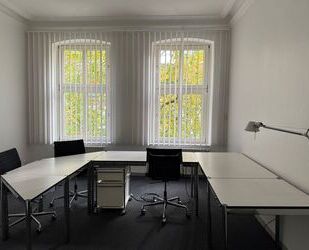 Repräsentative Bürofläche mit Stuckdecken in Düsseldorf-Pempelfort