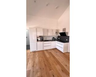 Helle 2-Zimmer-Dachterrassenwohnung - Nachmieter gesucht - Germering