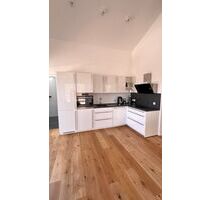Helle 2-Zimmer-Dachterrassenwohnung - Nachmieter gesucht - Germering