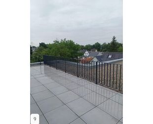 Komfortable 2-Zimmer-Wohnung mit Balkon und Dachterrasse - Stadtbergen