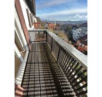 Zwei Zimmer mit Weitblick - Sanierte Wohnung im 1. OG und Balkon - Stuttgart