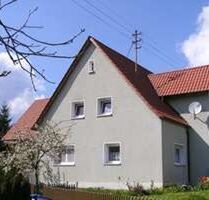 Schöne DG Wohnung mit Kaminofenanschluss in ruhiger Lage - Gößweinstein