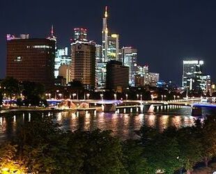 „Exklusive Main Residence mit Skyline‑Panorama“ - Frankfurt am main