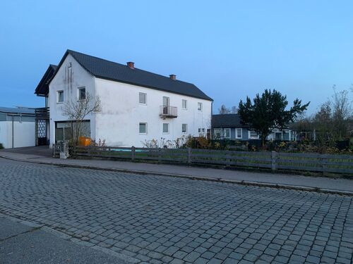 Foto - Einfamilienhaus mit 300,00 m&sup2; in Langquaid zum Kaufen
