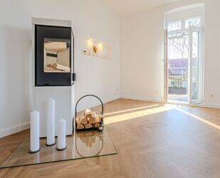 Traumwohnung mit Balkon, Kamin und Einbauküche in Naunhof