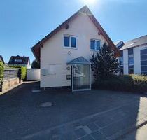 Gepflegtes Einfamilienhaus mit Garage und schönem Grundstück in Groß-Zimmern (Courtage-frei)