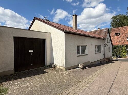 Foto - Sanierungsbedürftiges Einfamilienhaus in Weissach-Flacht