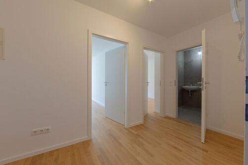 Foto - Charmante, neu renovierte Gartenwohnung mit 55㎡ Wohnfläche in München-Freimann - ab sofort!