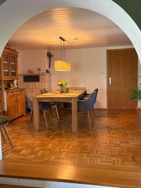 vom Wohnzimmer zum Esszimmer - 