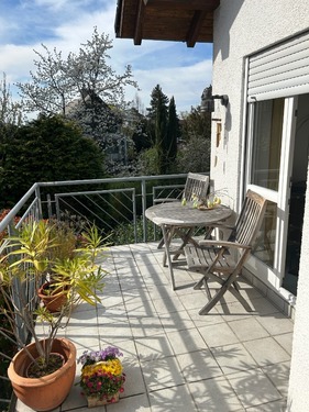Sonniger Balkon zum erholen und entspannen - Zauberhafte 2 Zimmer Wohnung mit offener Küche und Balkon in Jugenheim zu verkaufen