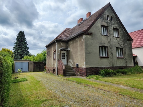 Frontansicht - Ein/Zweifamilienhaus in beliebter Wohnlage