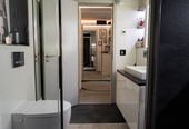 Bad, Sicht zum Flur - 