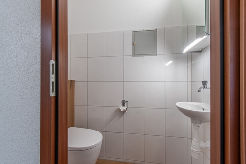 WC - 
