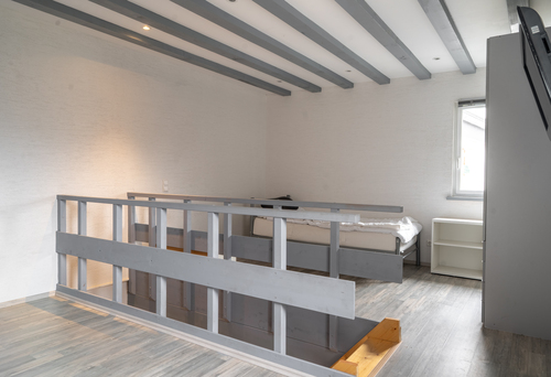 Zimmer 1, - 