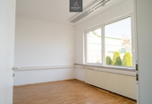 Tageslichtbüro im EG - Einzelbüro Beratungsraum mit viel Tageslicht