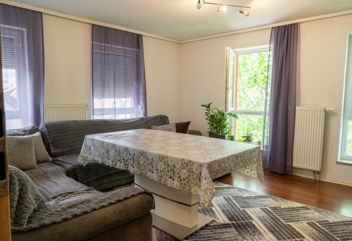 Wohnzimmer Ansicht 2 - 4.5 Zimmerwohnung mit 80,00 m&sup2; in Stuttgart zum Kaufen