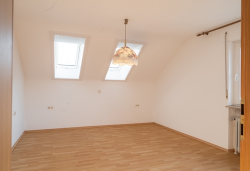 Schlafzimmer real - 3.5 Zimmer Etagenwohnung zum Kaufen in Schorndorf