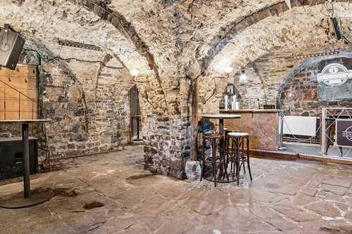 Gewölbekeller - 10 Zimmer Mehrfamilienhaus, Wohnhaus in Arnsberg