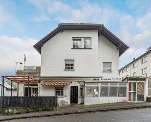 Mehrfamilienhaus mit fünf Wohneinheiten & Imbiss in Arnsberg–Gierskampen