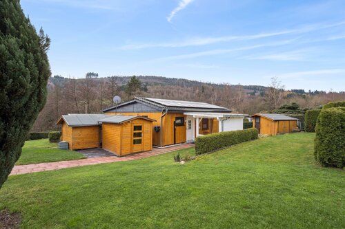 Außenansicht - 4 Zimmer Einfamilienhaus zum Kaufen in Meschede