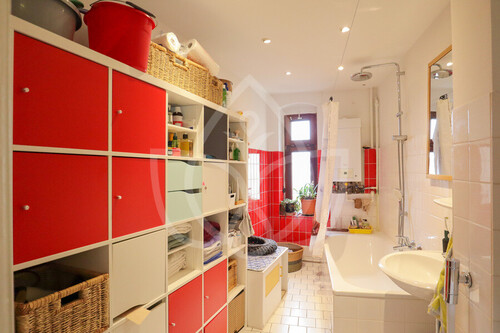 Wannenbad - Etagenwohnung mit 129,64 m&sup2; in Berlin Kreuzberg zum Kaufen