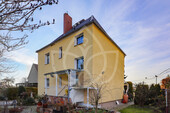 Hausansicht - EFH auf ca. 2.298 m² Grundstück mit Pool und Nebengebäuden in Mahlow!