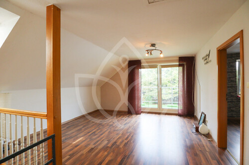 DG - offenes Zimmer 2 mit Balkon - 