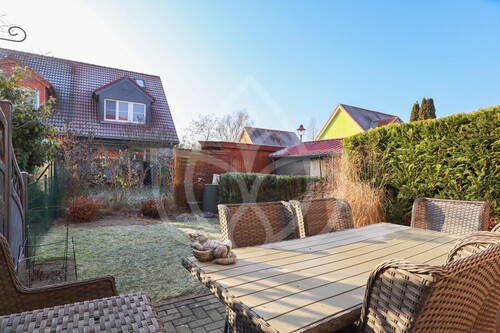 EG - Terrasse mit Garten - 