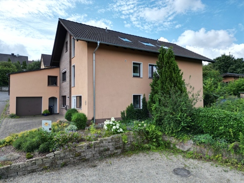 Dji_fly_20250725_104818_378_1753434321468_photo - 11 Zimmer Mehrfamilienhaus, Wohnhaus zum Kaufen in Neu-Eichenberg