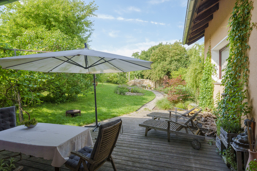 Ausblich_Wohnzimmer_OG_A1_03000 - 11 Zimmer Mehrfamilienhaus, Wohnhaus in Neu-Eichenberg