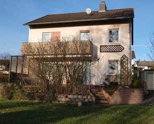Einfamilienhaus mit Terrasse, Garten & Garage für die junge Familie in Eschwege / Niederhone