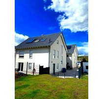 Energieeffizienzklasse A+ Neubau-EFH in Schwedelbach – zeitlose Architektur & elegante Ausstattung