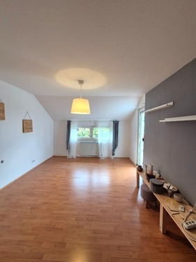 Schlafzimmer mit Zugang zum Balkon - 
