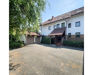 Modernisiertes Raumwunder: 130 m² Etagenwohnung mit 2 Balkonen und Garten - Otterberg