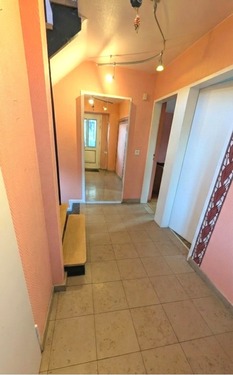 Flur EG - 5 Zimmer Doppelhaushälfte in St. Ingbert