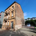Stellplätze - 7 Zimmer Mehrfamilienhaus, Wohnhaus zum Kaufen in Pirmasens
