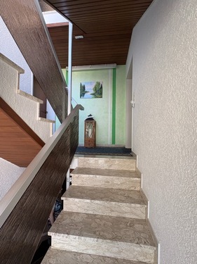 Treppenhaus zum EG - 14 Zimmer Mehrfamilienhaus, Wohnhaus zum Kaufen in Meisenheim