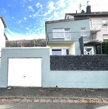 Frontansicht - Maisonettewohnung Alsenborn - Raus aus der Miete, rein ins Eigenheim! Perfekt für die kleine Familie