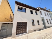 Außenansicht - (KI generiert) - Familienfreundliches Einfamilienhaus mit Dachterrasse und viel Wohnqualität