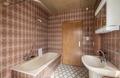 Badezimmer - (KI generiert) - 